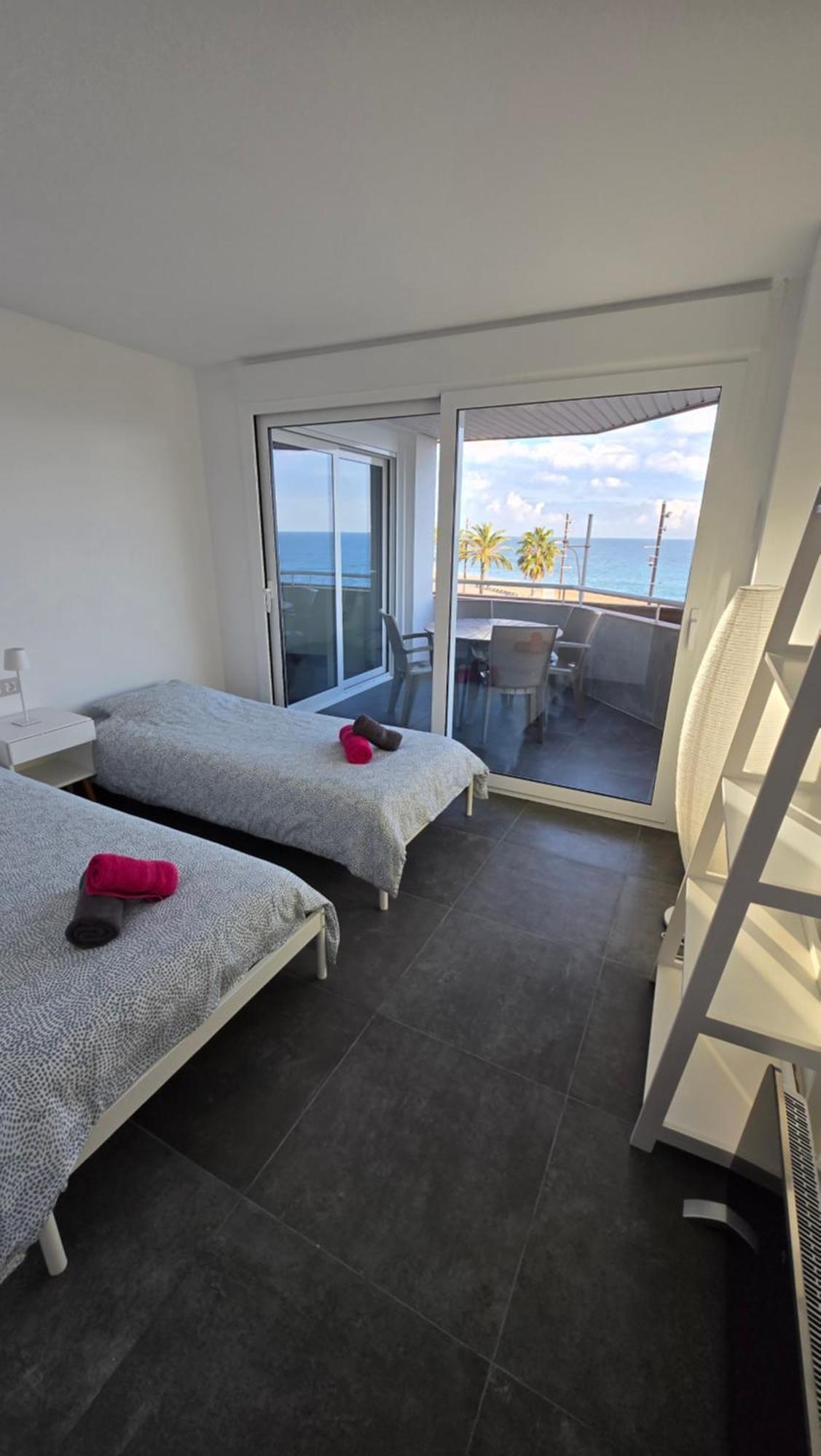 Apartments Paradise Lloret Лорет де Мар Екстериор снимка